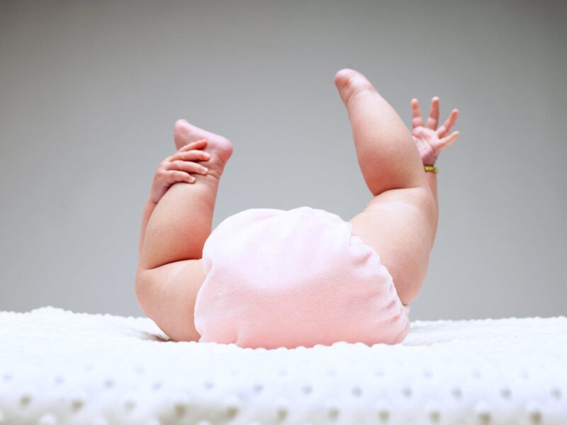 1800x1200 baby grabbing feet