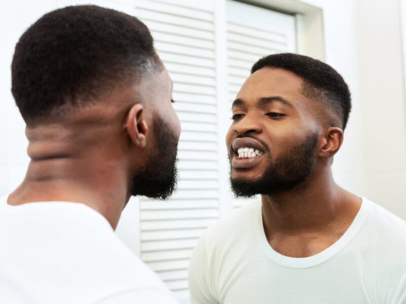 1800x1200 countdown how to whiten your teeth video