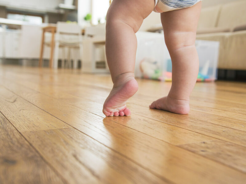 1800x1200 kids parenting baby steps feet 01 other