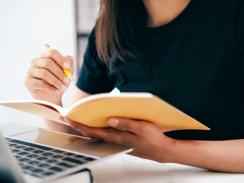 Ordering Groceries Online? Good Luck Finding Nutrition Info 7 1800x1200 young woman using laptop computer